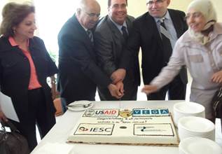U.S. Tunisia participants cut cake at SME graduation